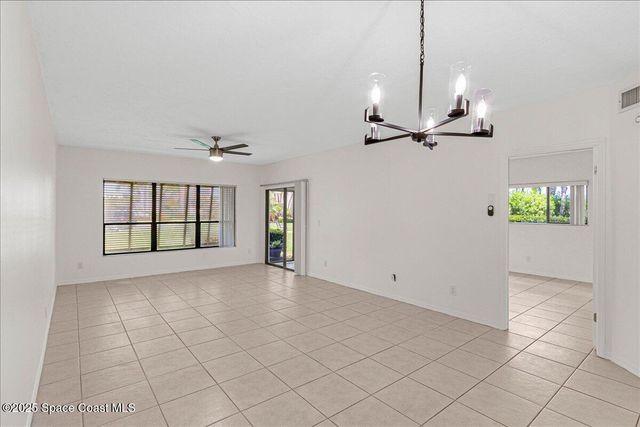 6165 S Mirror Lake Drive 103, Sebastian, FL 32958