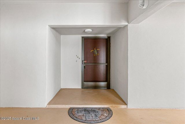 6165 S Mirror Lake Drive 103, Sebastian, FL 32958