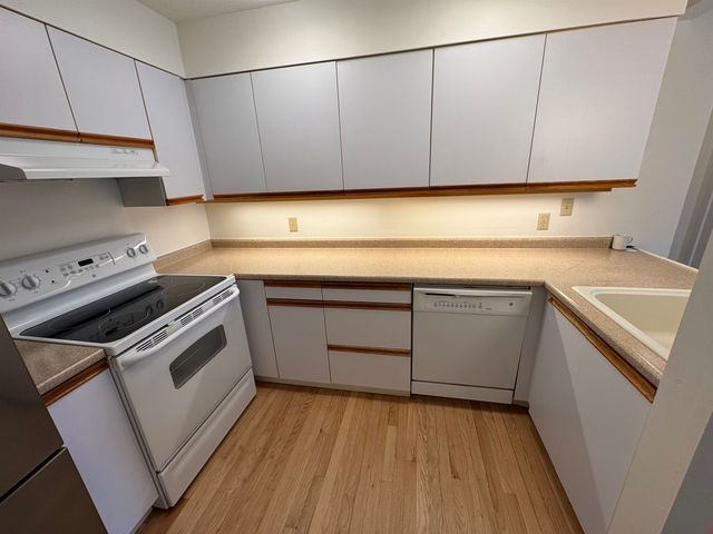 53 Lyme Rd Apt 27, Hanover, NH 03755