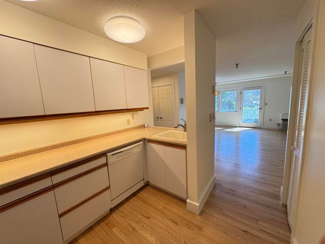 53 Lyme Rd Apt 27, Hanover, NH 03755
