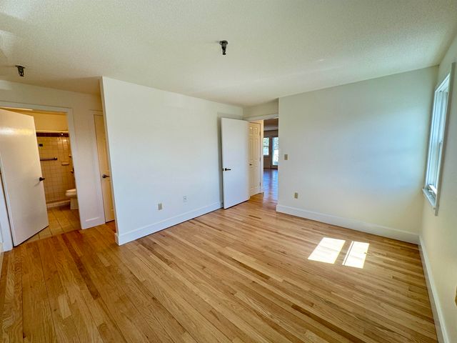 53 Lyme Rd Apt 27, Hanover, NH 03755
