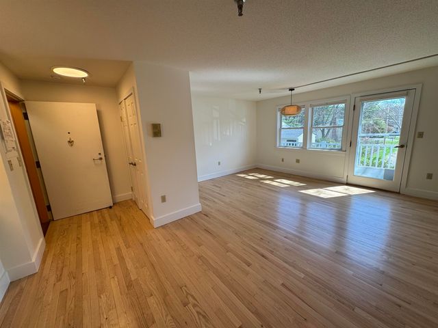 53 Lyme Rd Apt 27, Hanover, NH 03755