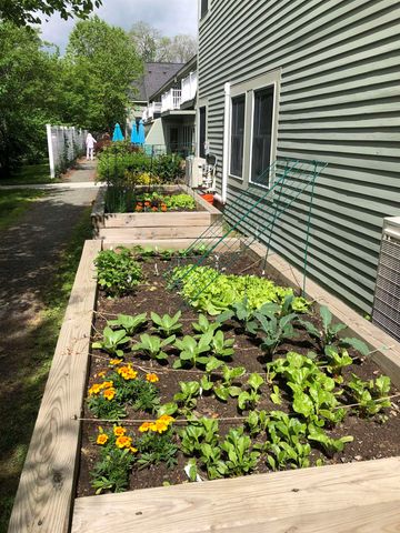 53 Lyme Rd Apt 27, Hanover, NH 03755