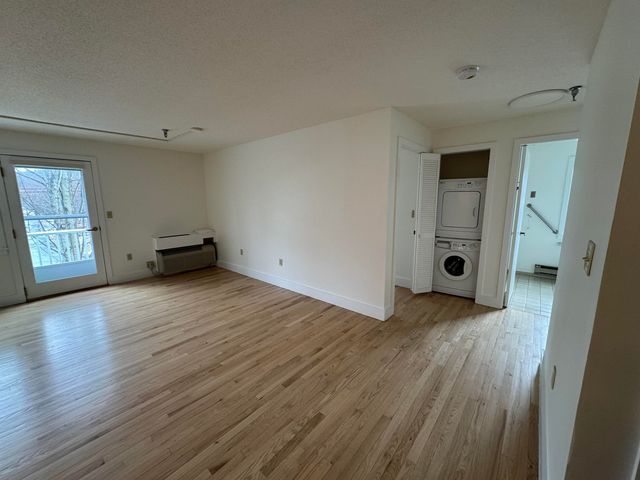 53 Lyme Rd Apt 27, Hanover, NH 03755