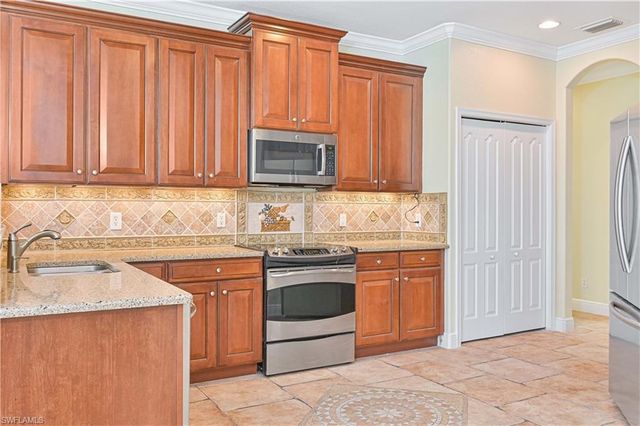 12585 Gemstone CT, Fort Myers, FL 33913