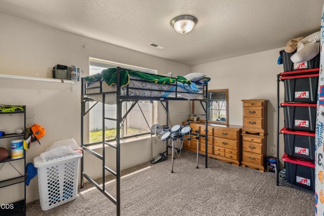 8092 Abbey Road, White City, OR 97503