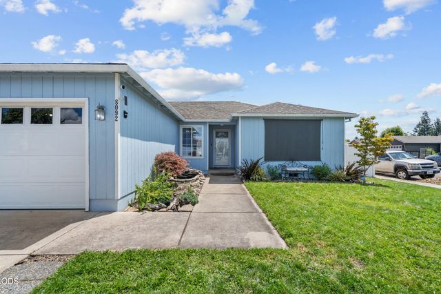 8092 Abbey Road, White City, OR 97503