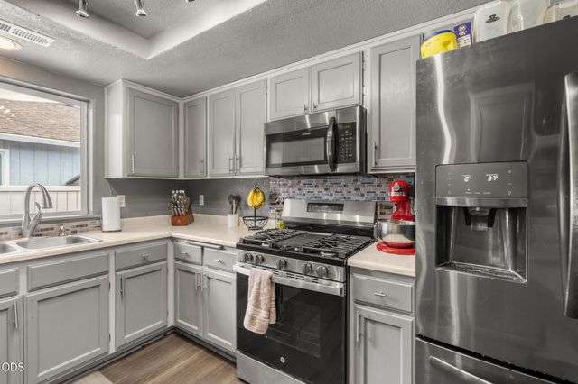 8092 Abbey Road, White City, OR 97503