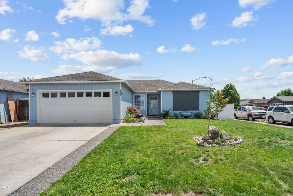 8092 Abbey Road, White City, OR 97503