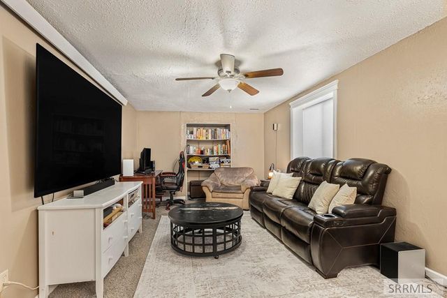 396 Berrett Avenue, Shelley, ID 83274