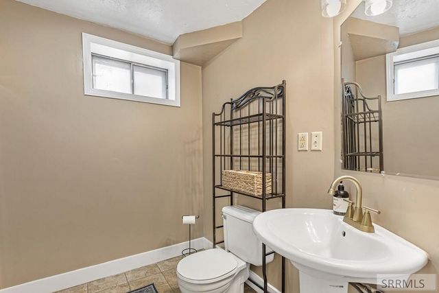 396 Berrett Avenue, Shelley, ID 83274
