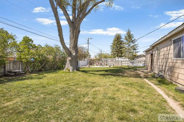 396 Berrett Avenue, Shelley, ID 83274