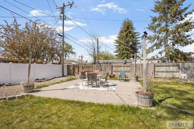 396 Berrett Avenue, Shelley, ID 83274