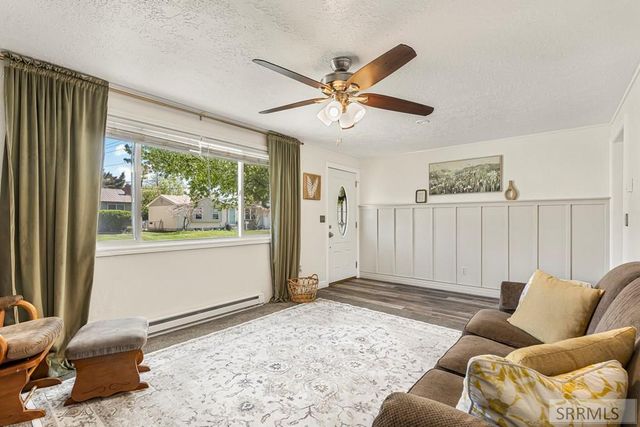 396 Berrett Avenue, Shelley, ID 83274