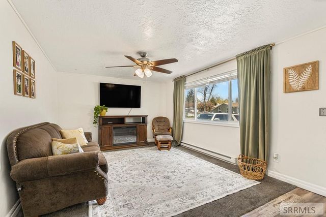 396 Berrett Avenue, Shelley, ID 83274