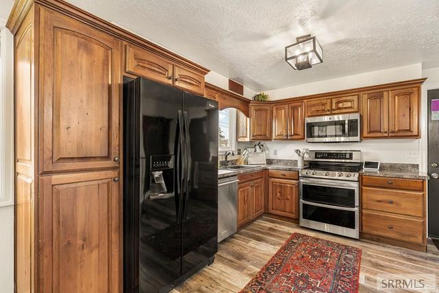 396 Berrett Avenue, Shelley, ID 83274