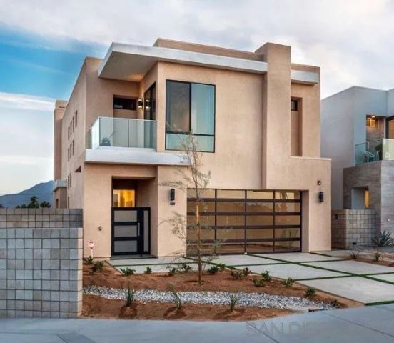 197 W Via Olivera 23, Palm Springs, CA 92262