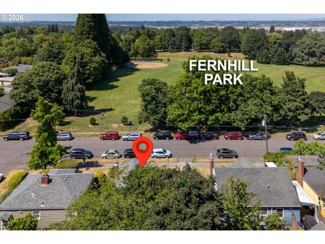 3814 Ne SIMPSON St, Portland, OR 97211