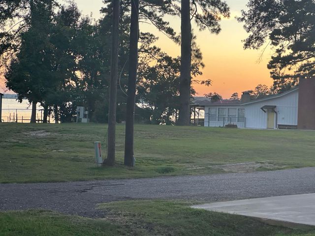 632 County Road 183, Carthage, TX 75633