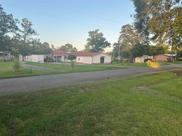 632 County Road 183, Carthage, TX 75633