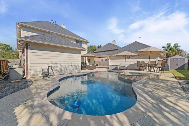 5114 Brett Drive, Pearland, TX 77584