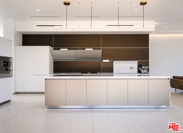 1029 Wallace, Beverly Hills, CA 90210