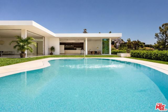 1029 Wallace, Beverly Hills, CA 90210