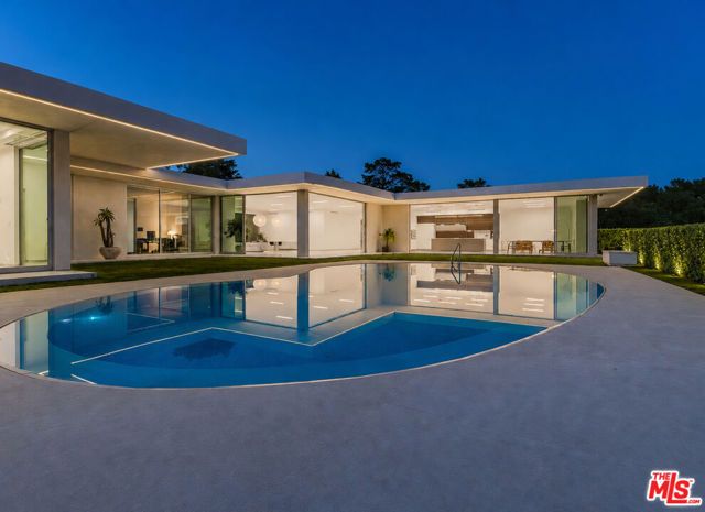 1029 Wallace, Beverly Hills, CA 90210