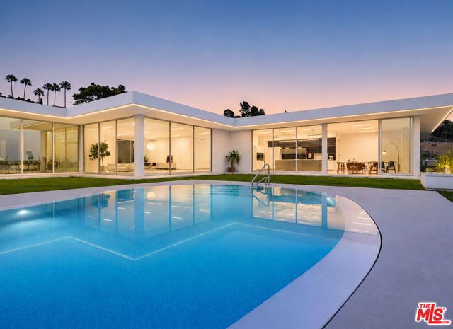 1029 Wallace, Beverly Hills, CA 90210