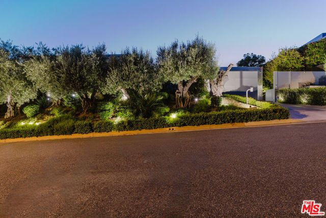1029 Wallace, Beverly Hills, CA 90210