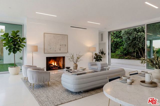 1029 Wallace, Beverly Hills, CA 90210