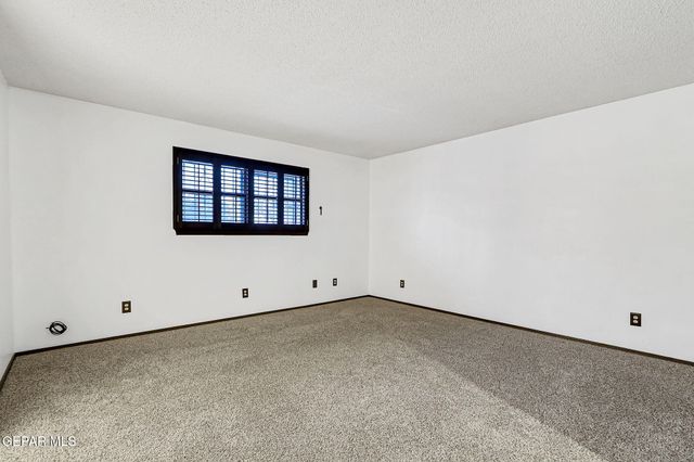 6940 VILLA HERMOSA Drive, El Paso, TX 79912