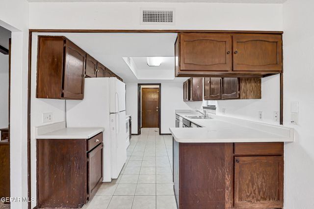 6940 VILLA HERMOSA Drive, El Paso, TX 79912