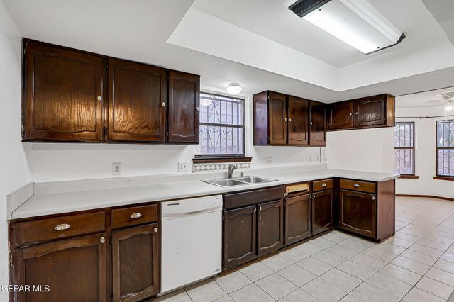 6940 VILLA HERMOSA Drive, El Paso, TX 79912