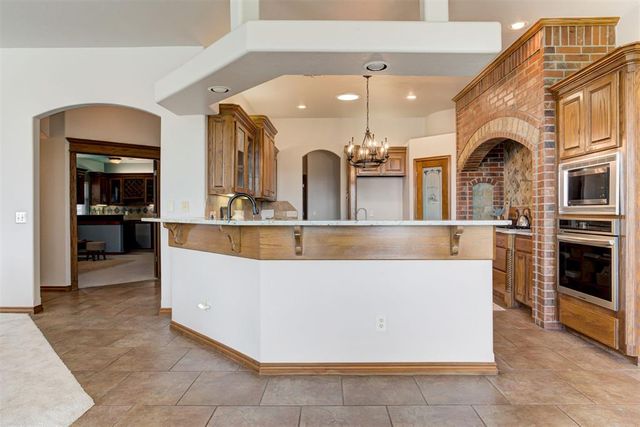 18808 Shilstone Way, Edmond, OK 73012