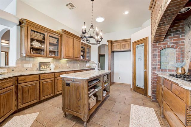 18808 Shilstone Way, Edmond, OK 73012