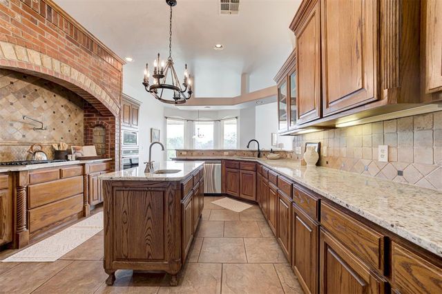 18808 Shilstone Way, Edmond, OK 73012