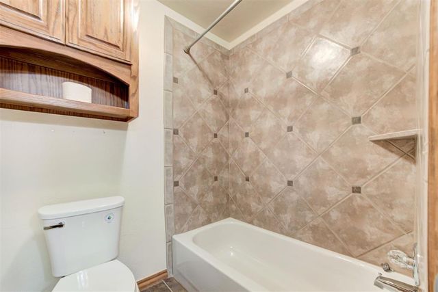 18808 Shilstone Way, Edmond, OK 73012