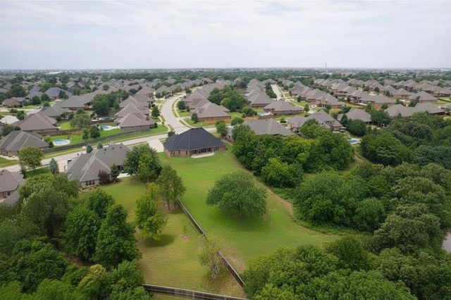 18808 Shilstone Way, Edmond, OK 73012