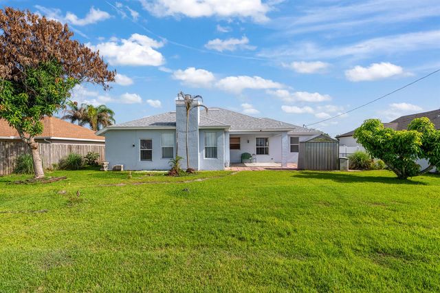 2751 SW Palace Avenue, Port St. Lucie, FL 34987