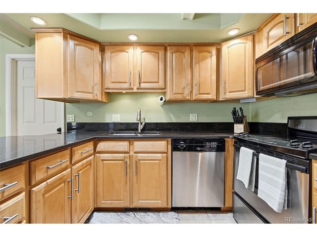 424 S Uvalda Cir, Aurora, CO 80012