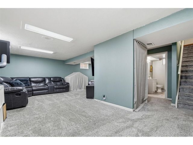 424 S Uvalda Cir, Aurora, CO 80012