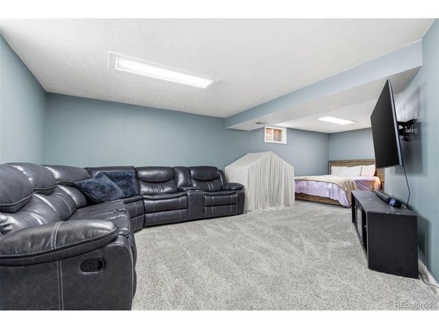 424 S Uvalda Cir, Aurora, CO 80012