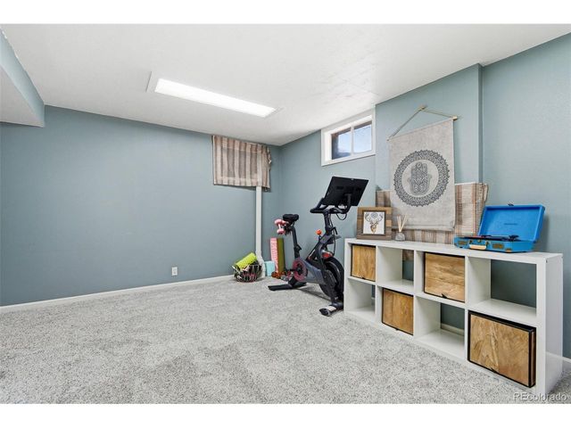424 S Uvalda Cir, Aurora, CO 80012