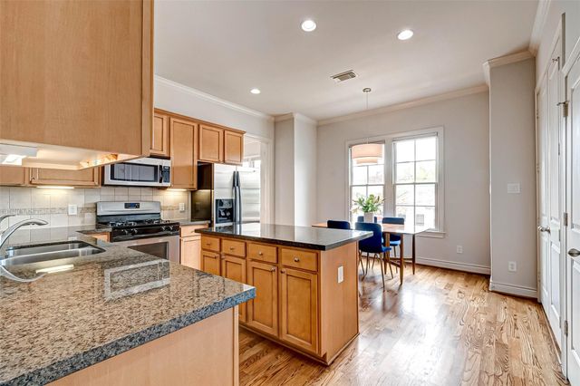 1514 Summer Street A, Houston, TX 77007