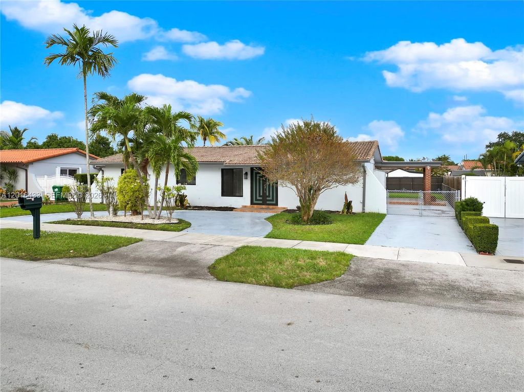 10731 SW 28th St 10731, Miami, FL 33165