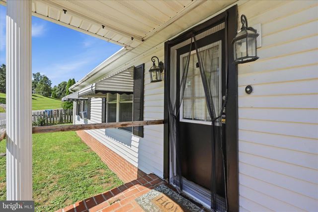 16256 MCGREGOR DR, Hagerstown, MD 21740
