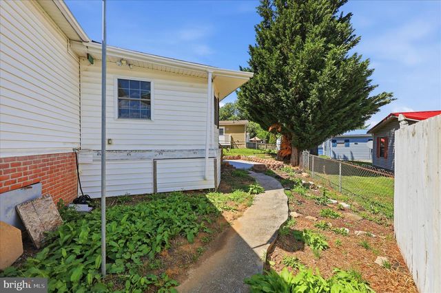 16256 MCGREGOR DR, Hagerstown, MD 21740