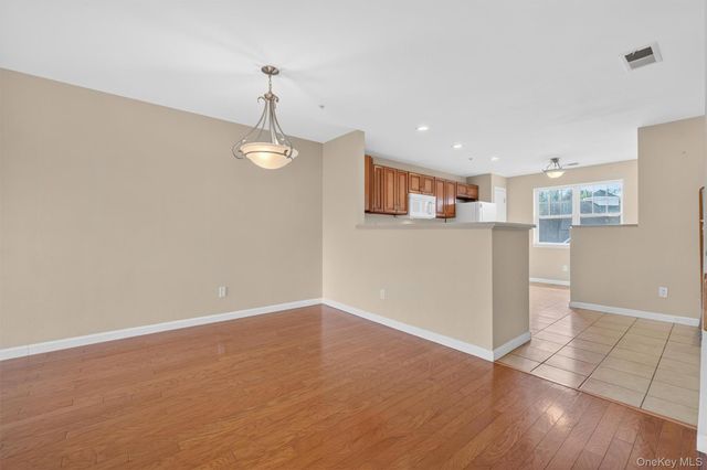 422 Highridge Court 422, Peekskill, NY 10566