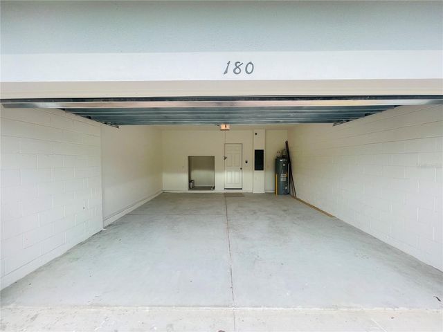 180 GLASS ONION DRIVE, Howey In The Hills, FL 34737